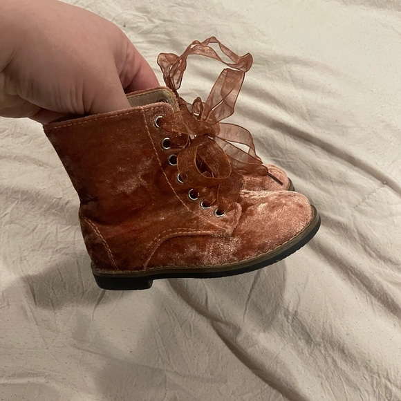Toddler 6C Velvet Combat boots - Picture 1 of 2